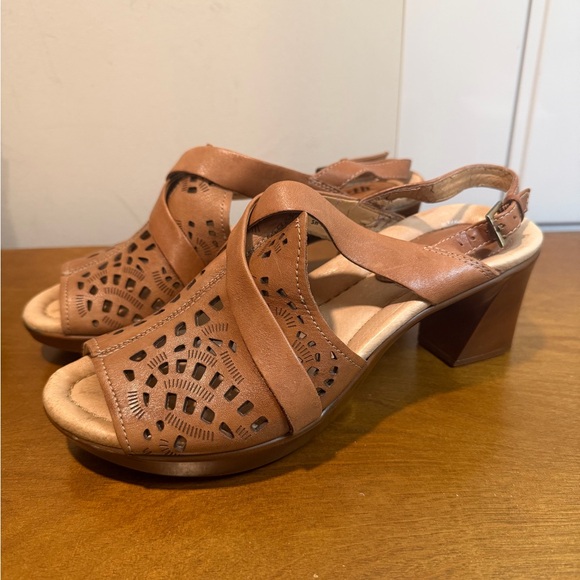 EARTH Leather Cutout Slingback Boho Sandals Wooden Heel size 9 - Picture 10 of 10